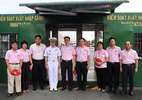 ซี.พี.เวียดนาม ส่งมอบผลิตภัณฑ์แก่ กองทัพเรือไทย